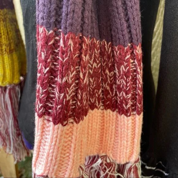 Forever 21 multi color knit Scarf - Picture 3 of 4